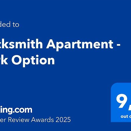 Locksmith Apartment - Park Option Севилья Экстерьер фото