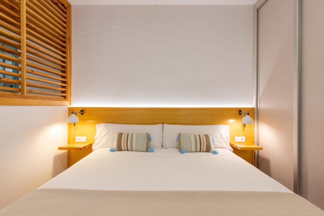 Locksmith Apartment - Park Option Севилья Экстерьер фото