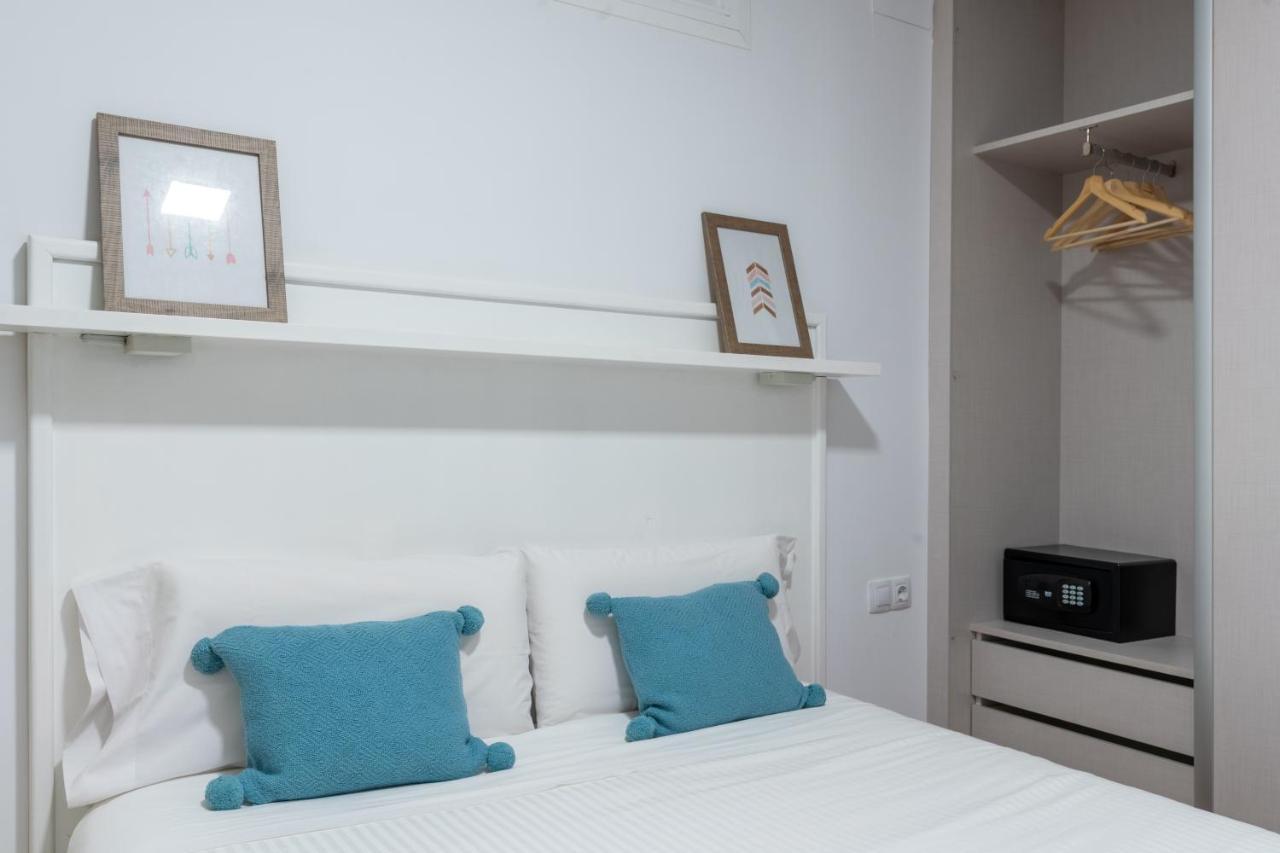 Locksmith Apartment - Park Option Севилья Экстерьер фото