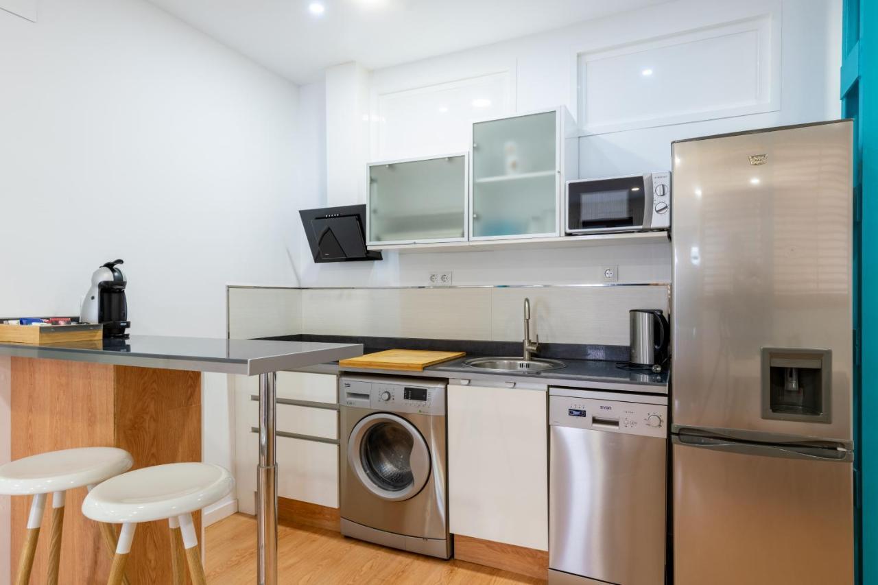 Locksmith Apartment - Park Option Севилья Экстерьер фото